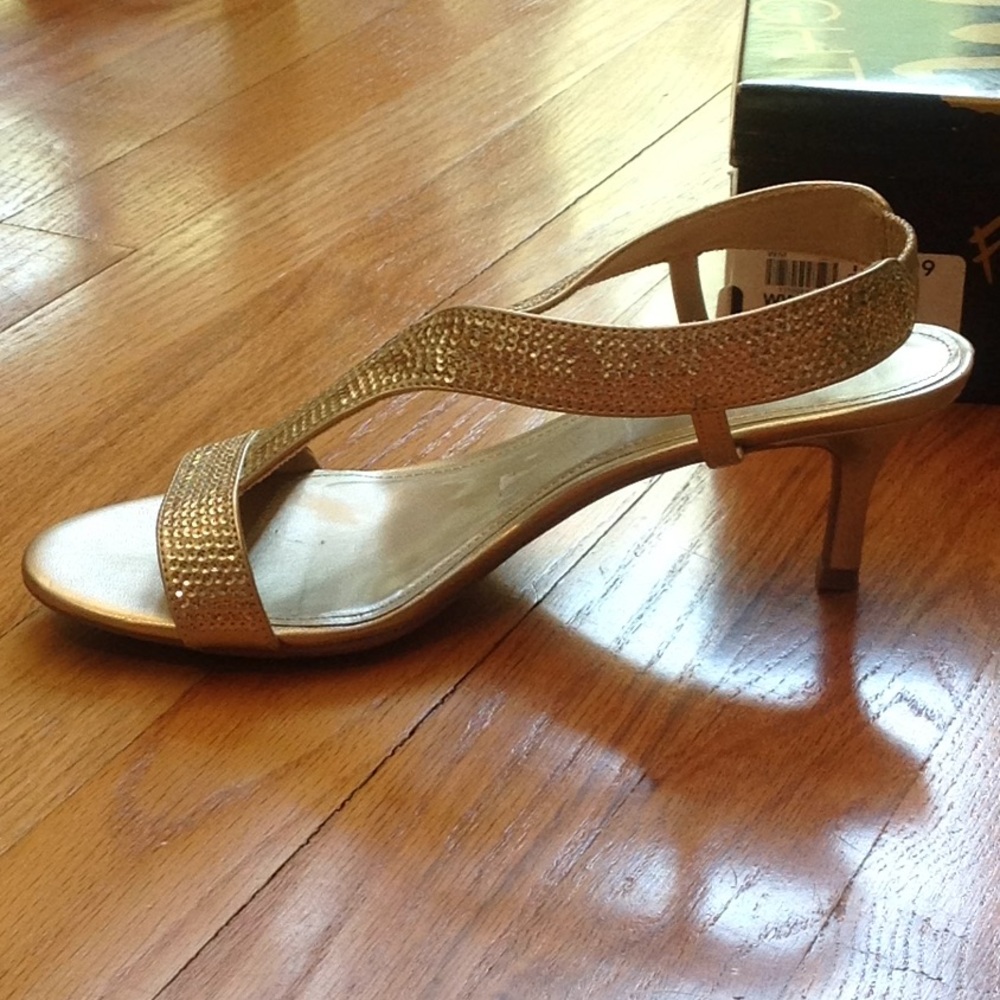 Fioni Night Jemma Gold Sequin Heels Size 8W - Picture 4 of 5